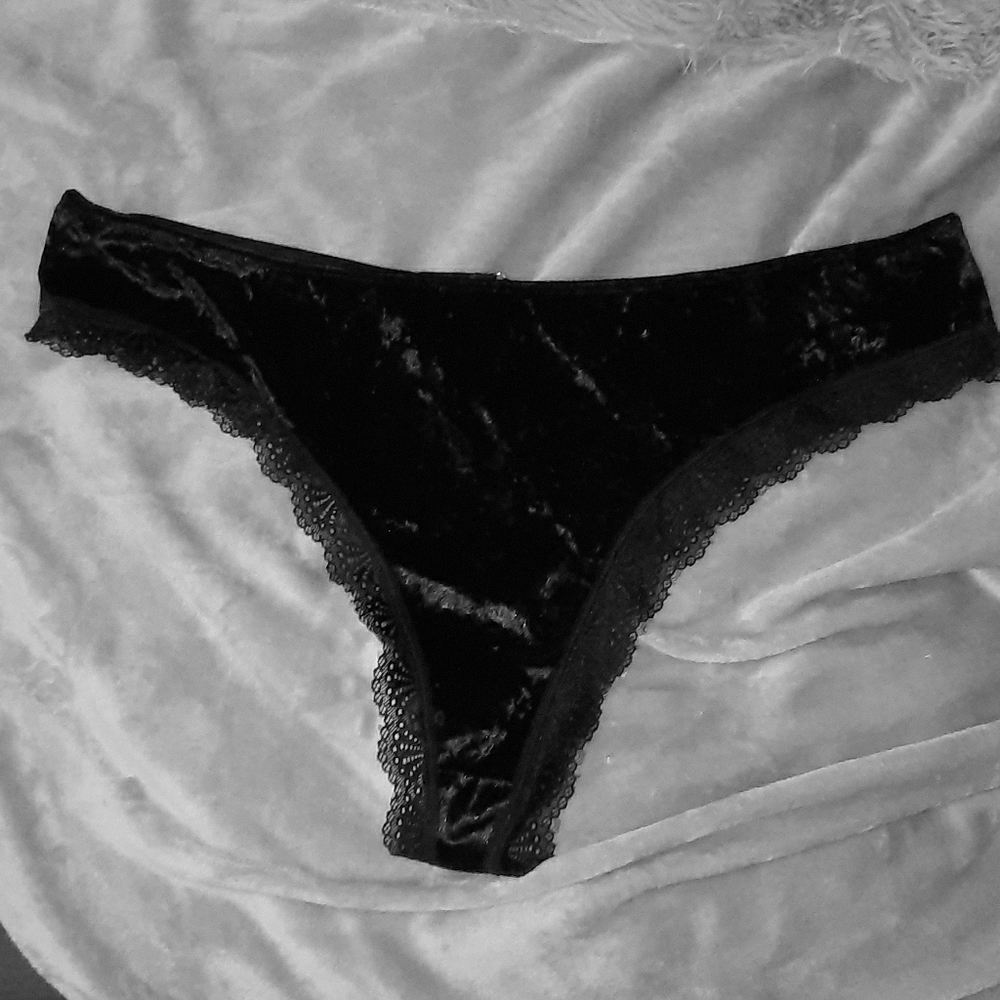 Gorgeous, soft, sexy plus size velvet panties!
